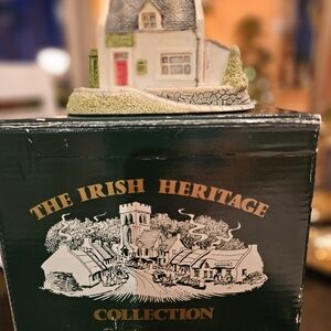 The Irish Heritage Collection Vintage Oifig An Phoist "Post Office" Original Box